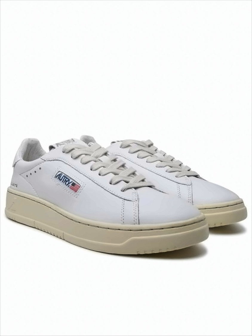 Low-Top Off-White Sneakers with Vintage Rubber Sole