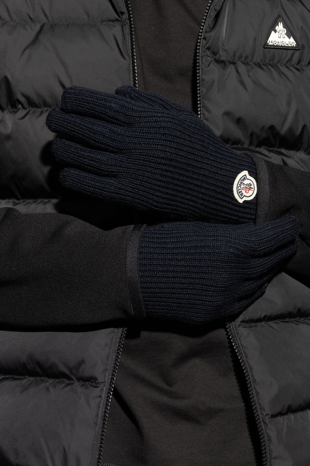 Ribbed Texture Knitted Gloves