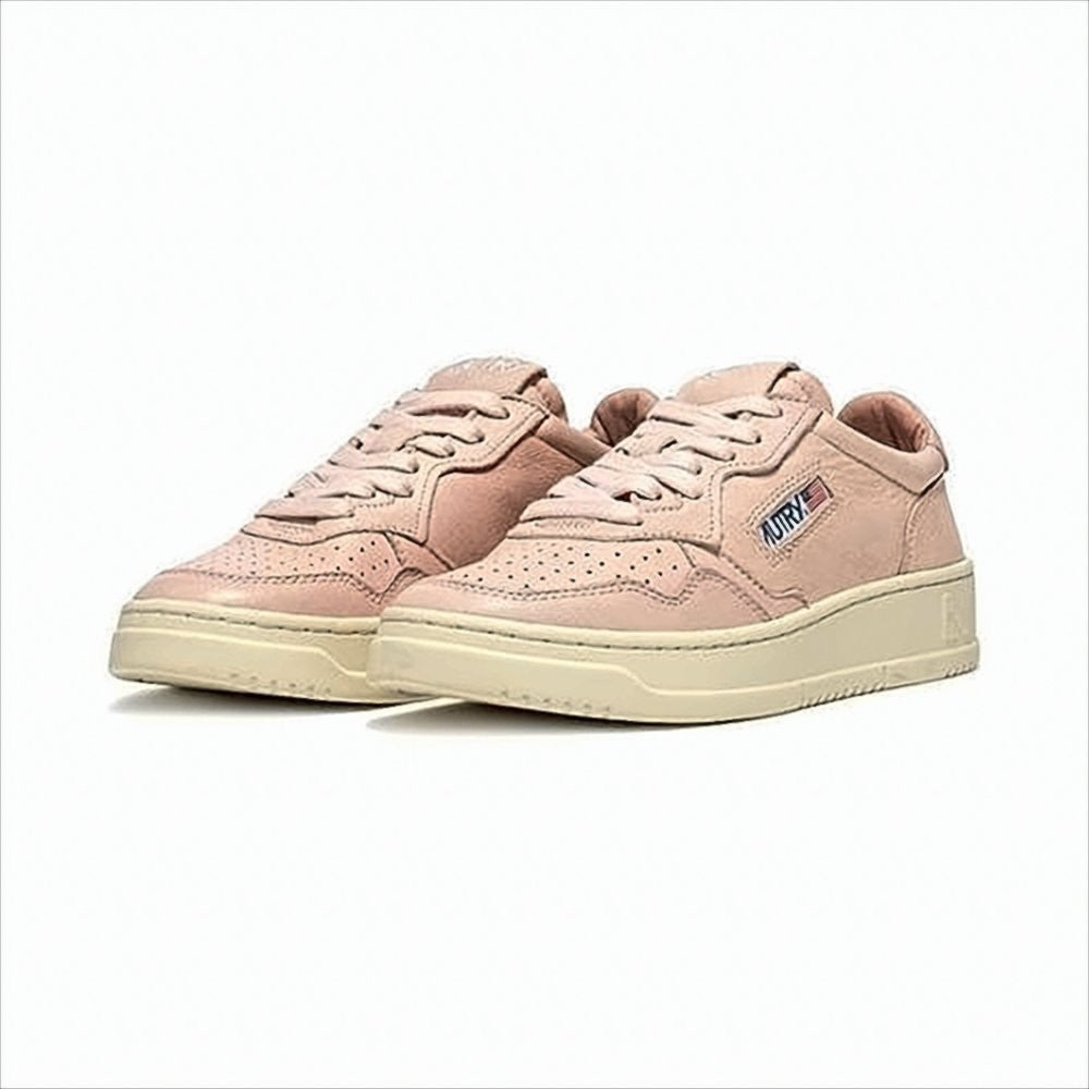 Low-Top Sneakers with Muted Pink Upper and Contrast Sole