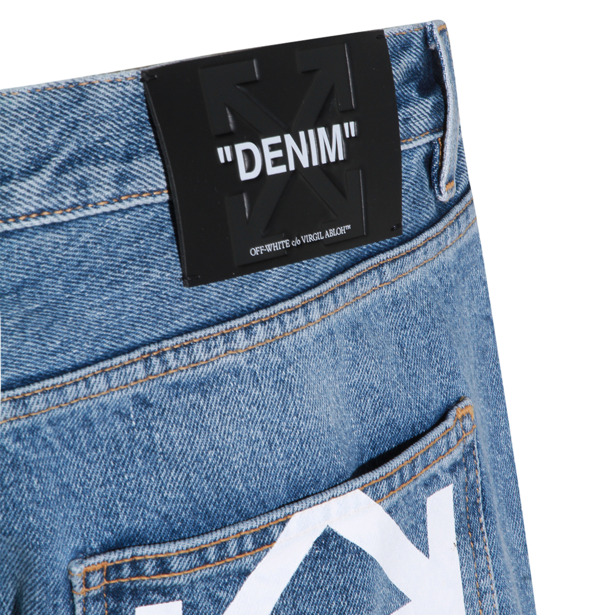 Straight-Leg Denim Jeans With Distinctive Arrow Graphic