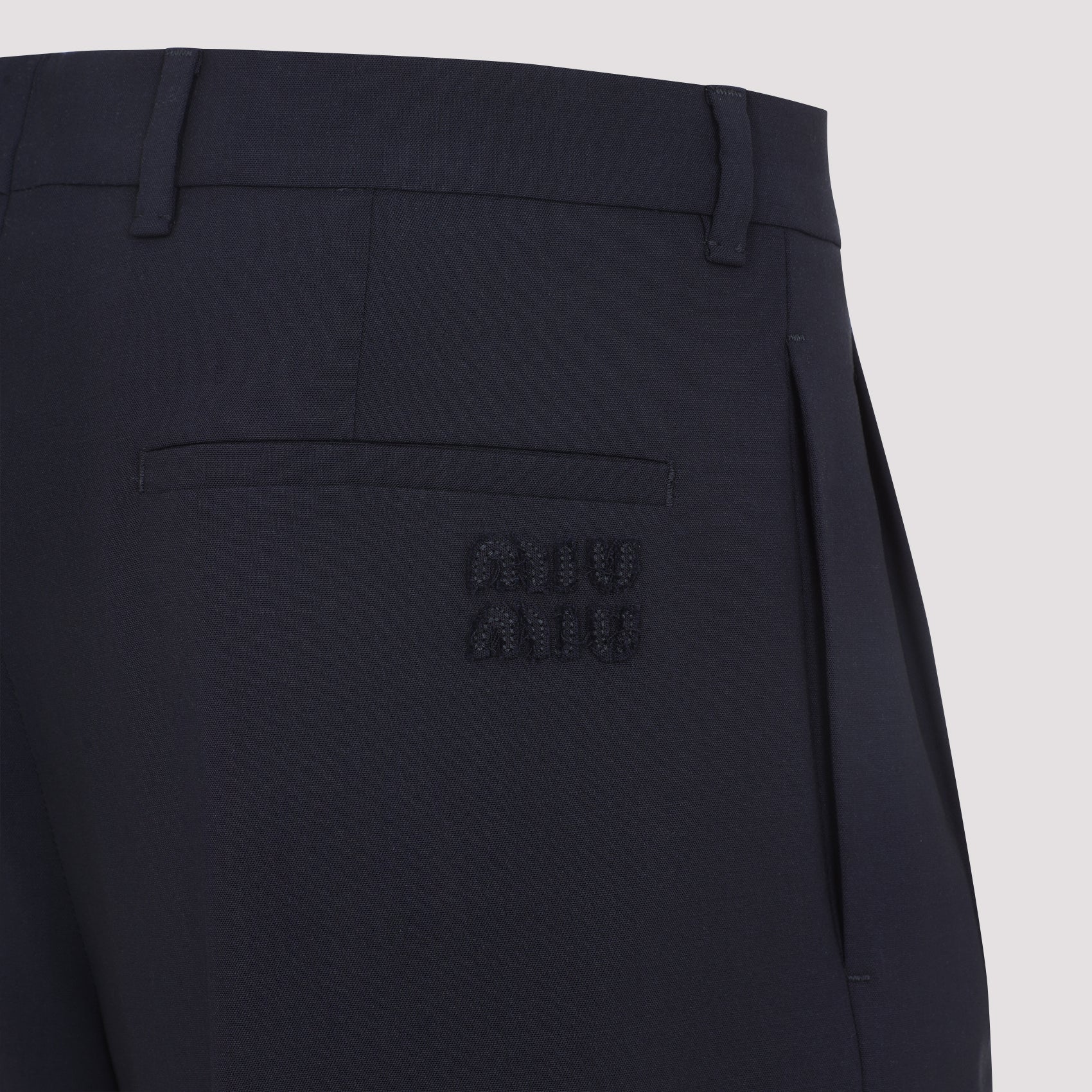 Sophisticated Wool Blend Trousers with Subtle Pleats