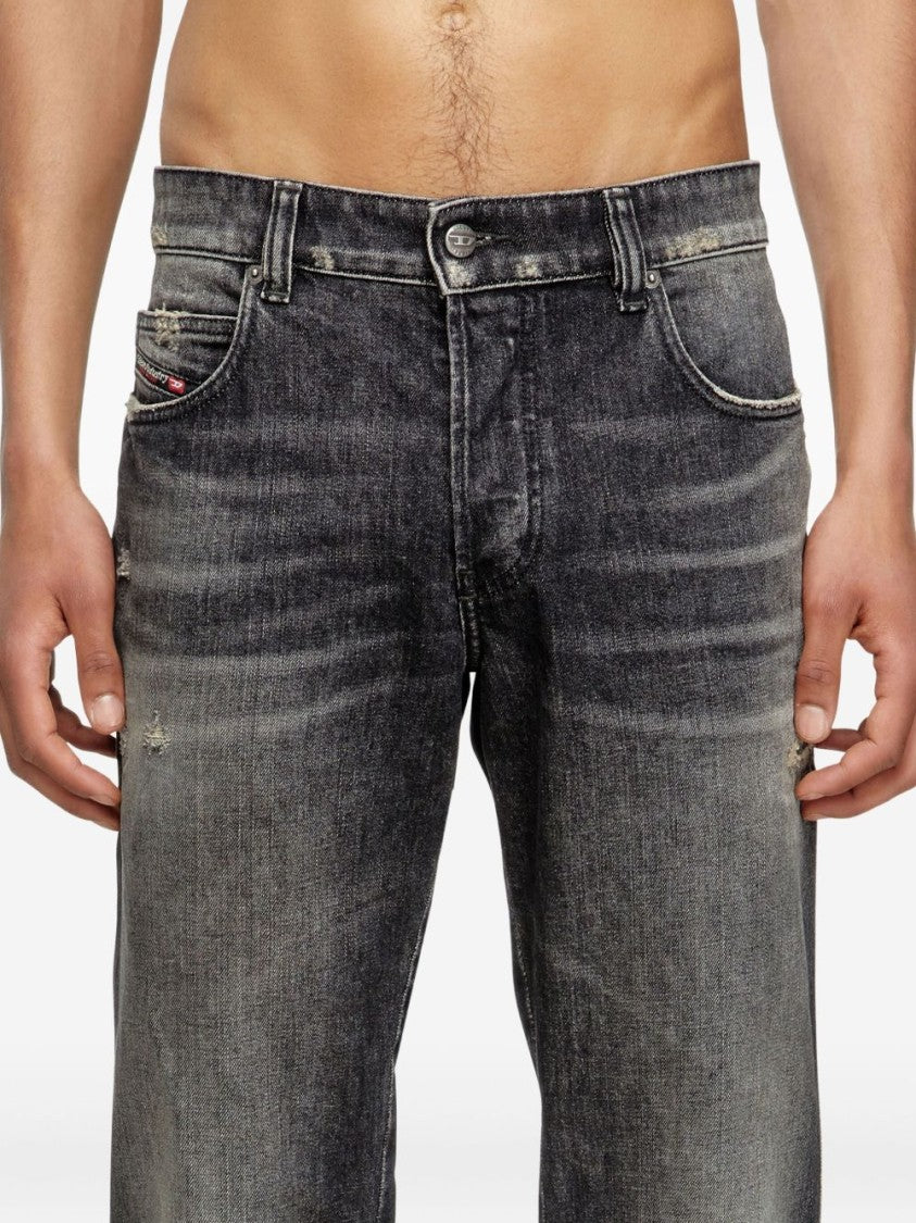 Relaxed Fit Distressed Jeans