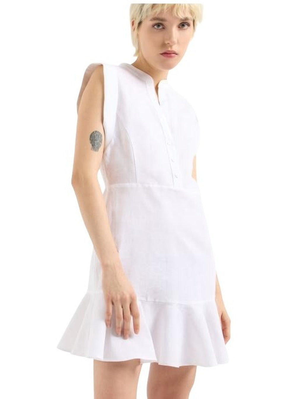Sleeveless White Dress With Mandarin Collar
