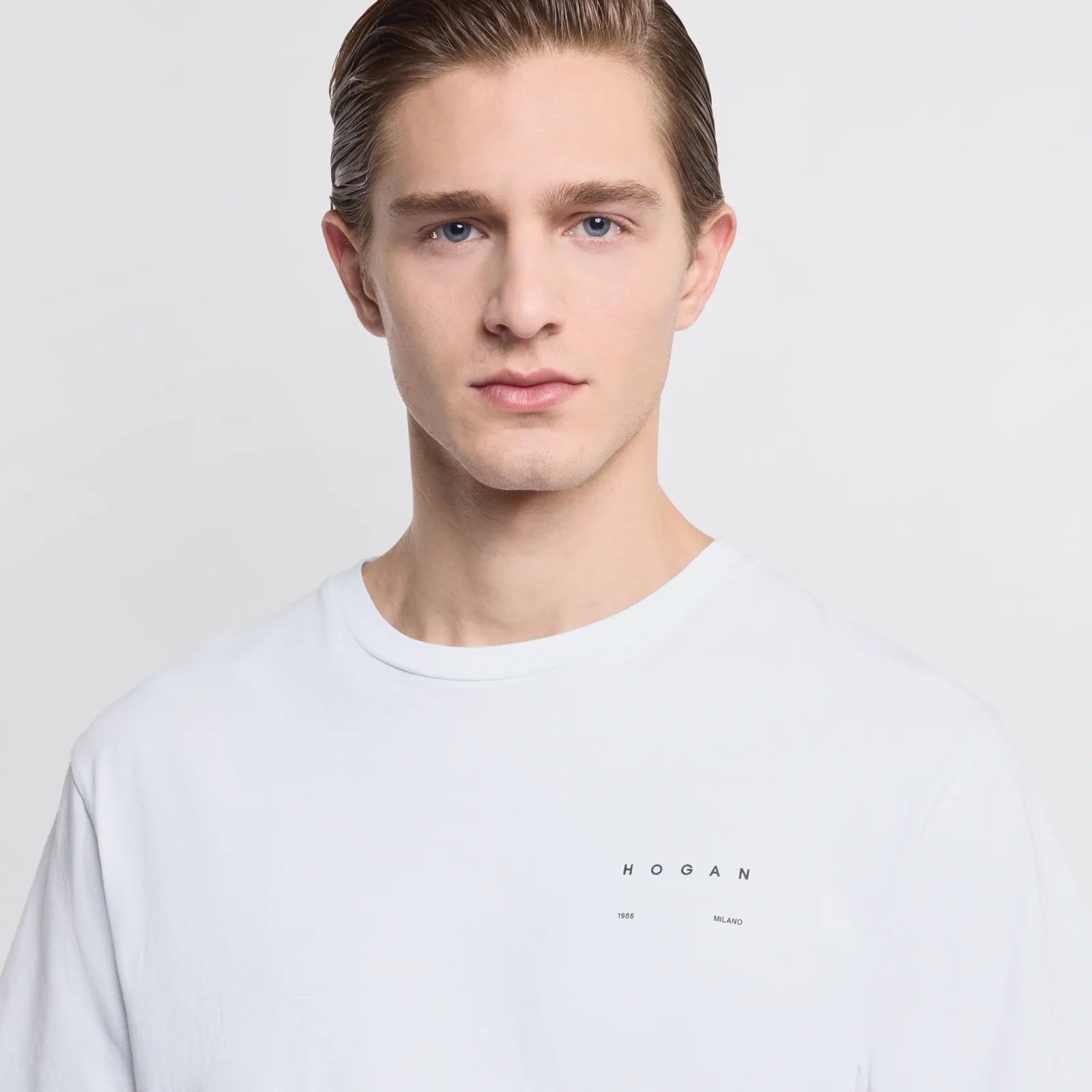 Versatile White T-Shirt With Calf Leather Accents