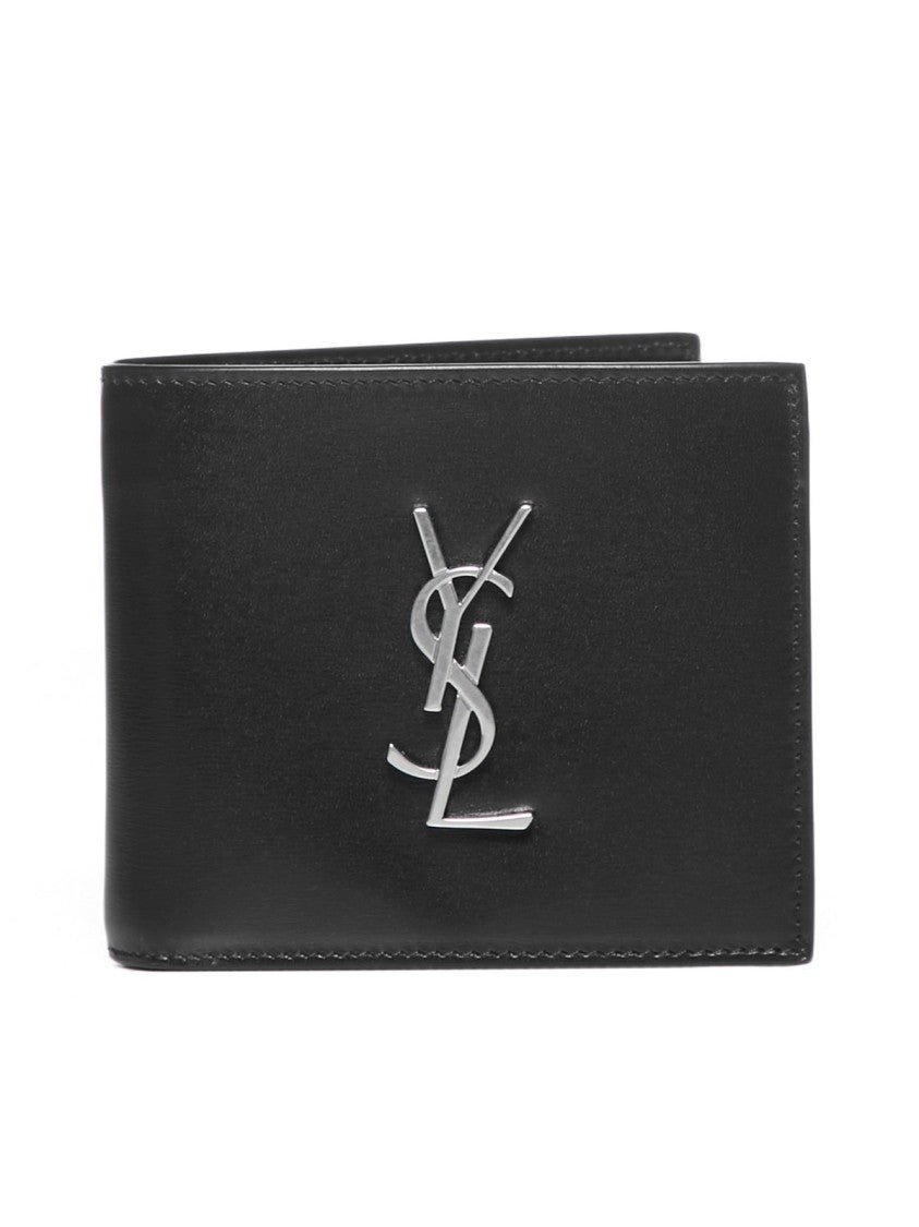 Minimalist Black Calfskin Wallet With Clean Lines