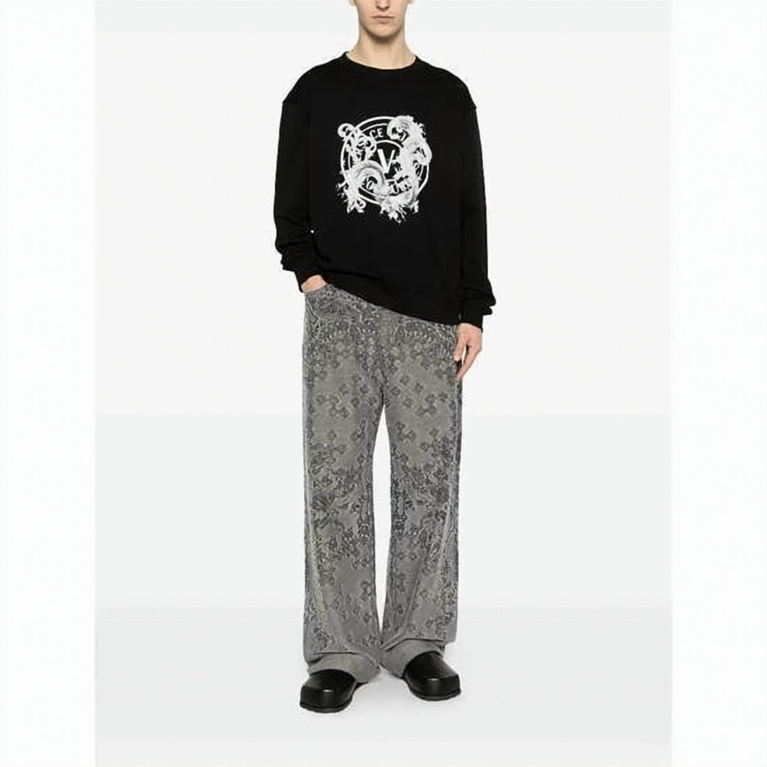 Long-Sleeve Black T-Shirt With Artistic White Graphic