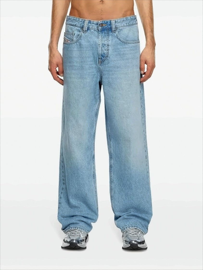 Straight-Leg Light Blue Denim Pants with Five-Pocket Design