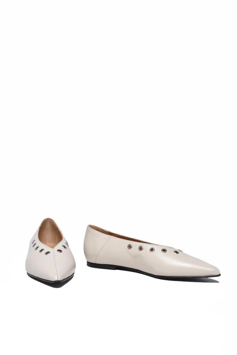 Suede Pointed Ballerinas - White