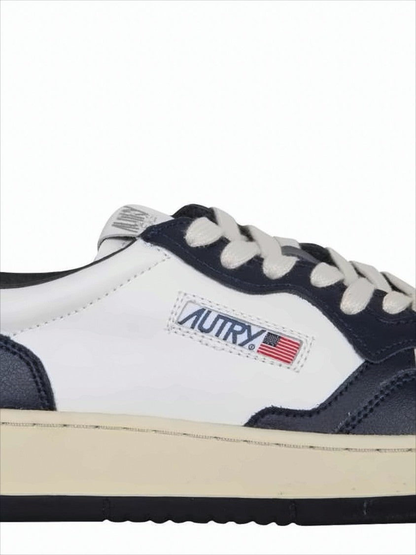 Classic Low-Top Sneakers with Navy Overlays