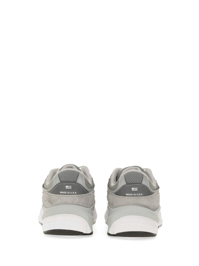 990 Sneaker