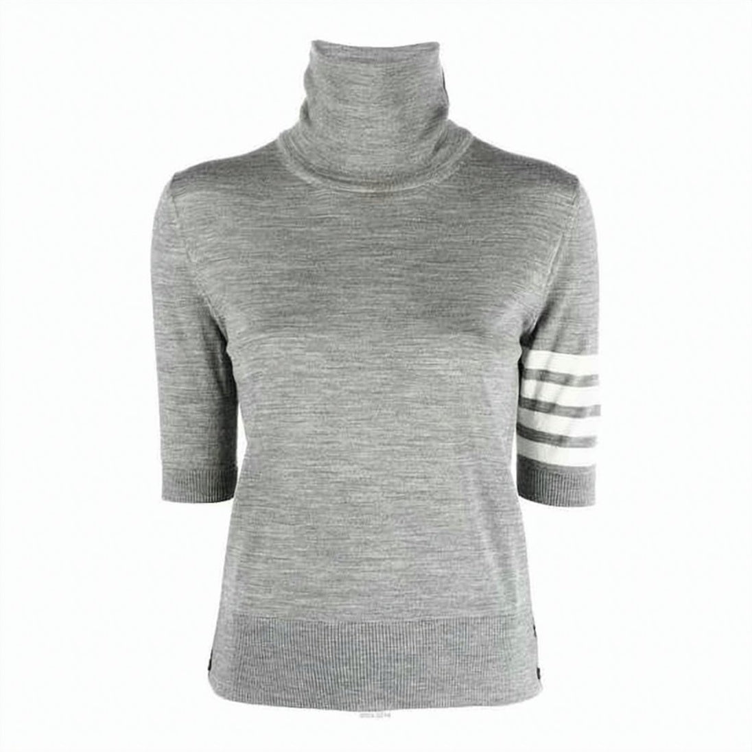 Mid-Grey Turtleneck Sweater with Elbow-Length Sleeves