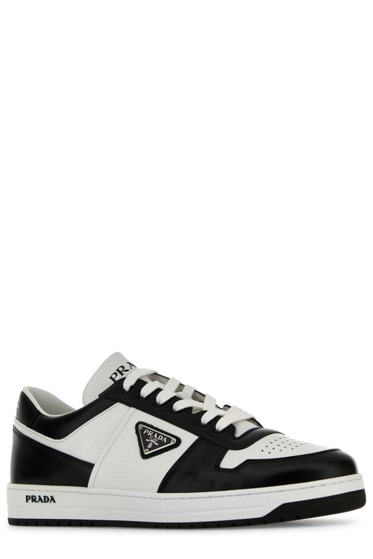 Low-Top Sneakers With Contrasting Leather Panels And Iconic Logo