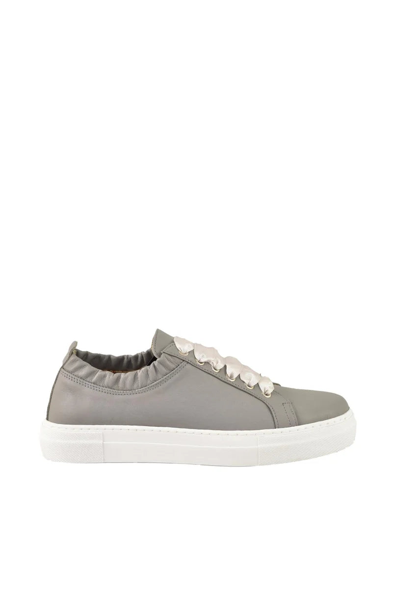 Low-Top Grey Sneakers with Smooth Leather Upper