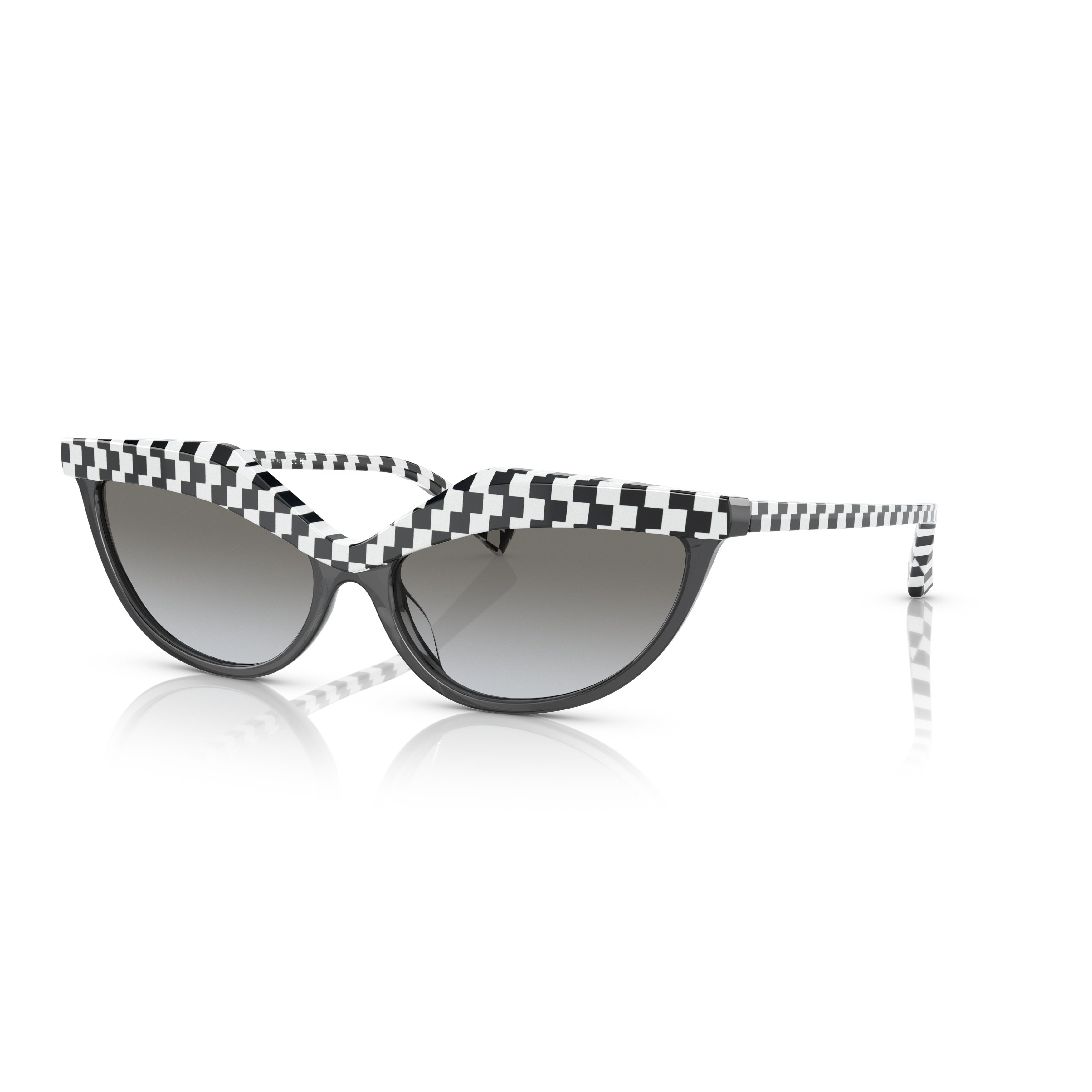 0a05070 Cat-Eye Sunglasses with Checkerboard Pattern and Gradient Lenses