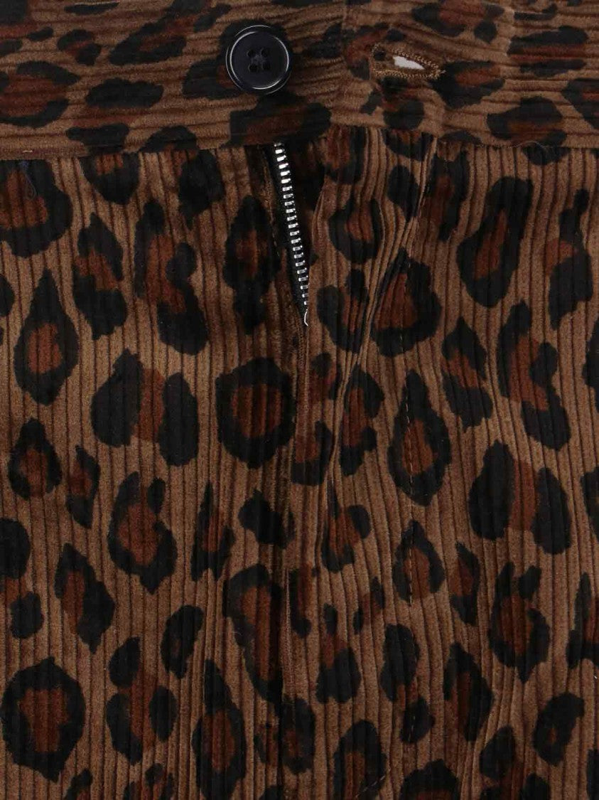 Cropped Trousers With Bold Leopard Print