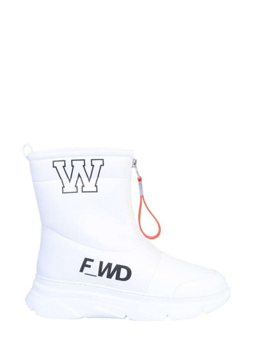 High-Top Leather Boots With Rubber Sole