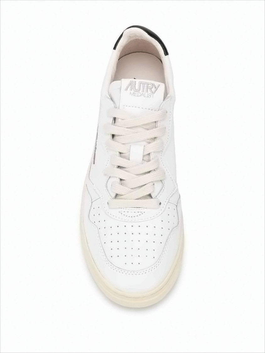 Low-Top White Leather Sneakers with Breathable Perforations