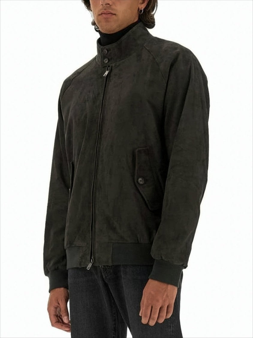 Minimalistyczna czarna skórzana kurtka o strukturalnym kroju