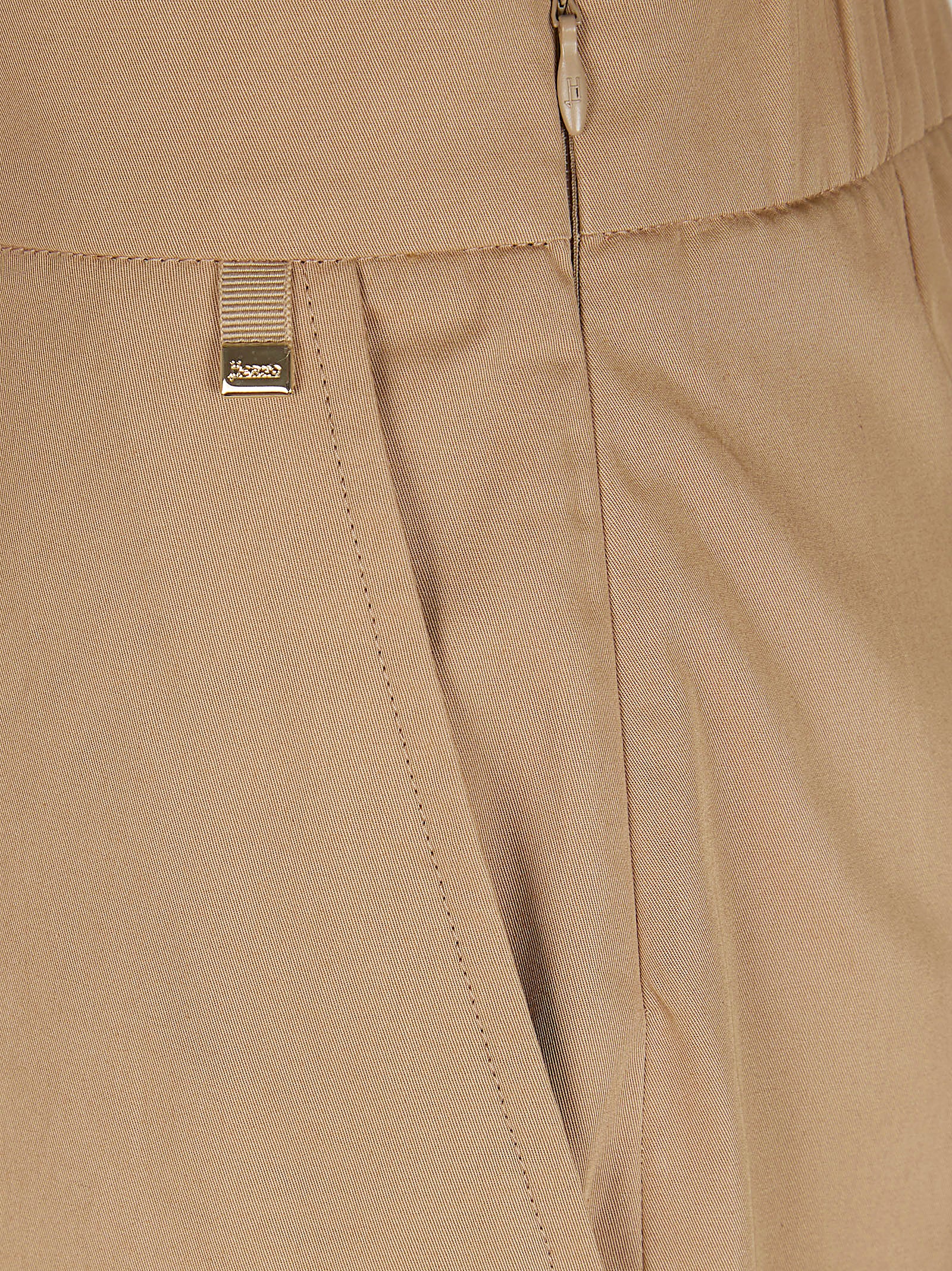 Straight-Leg Pants with Turned-Up Cuffs