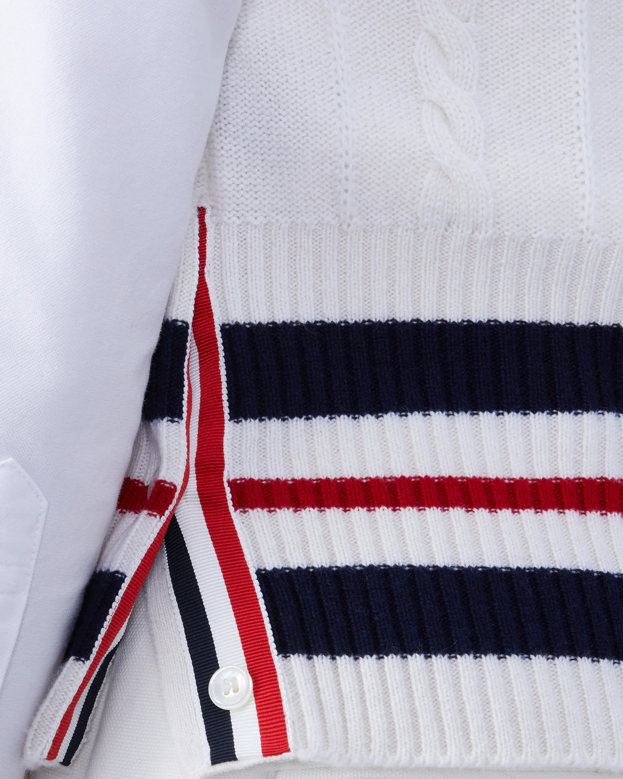 Sleeveless Knit Sweater with Contrasting Stripes