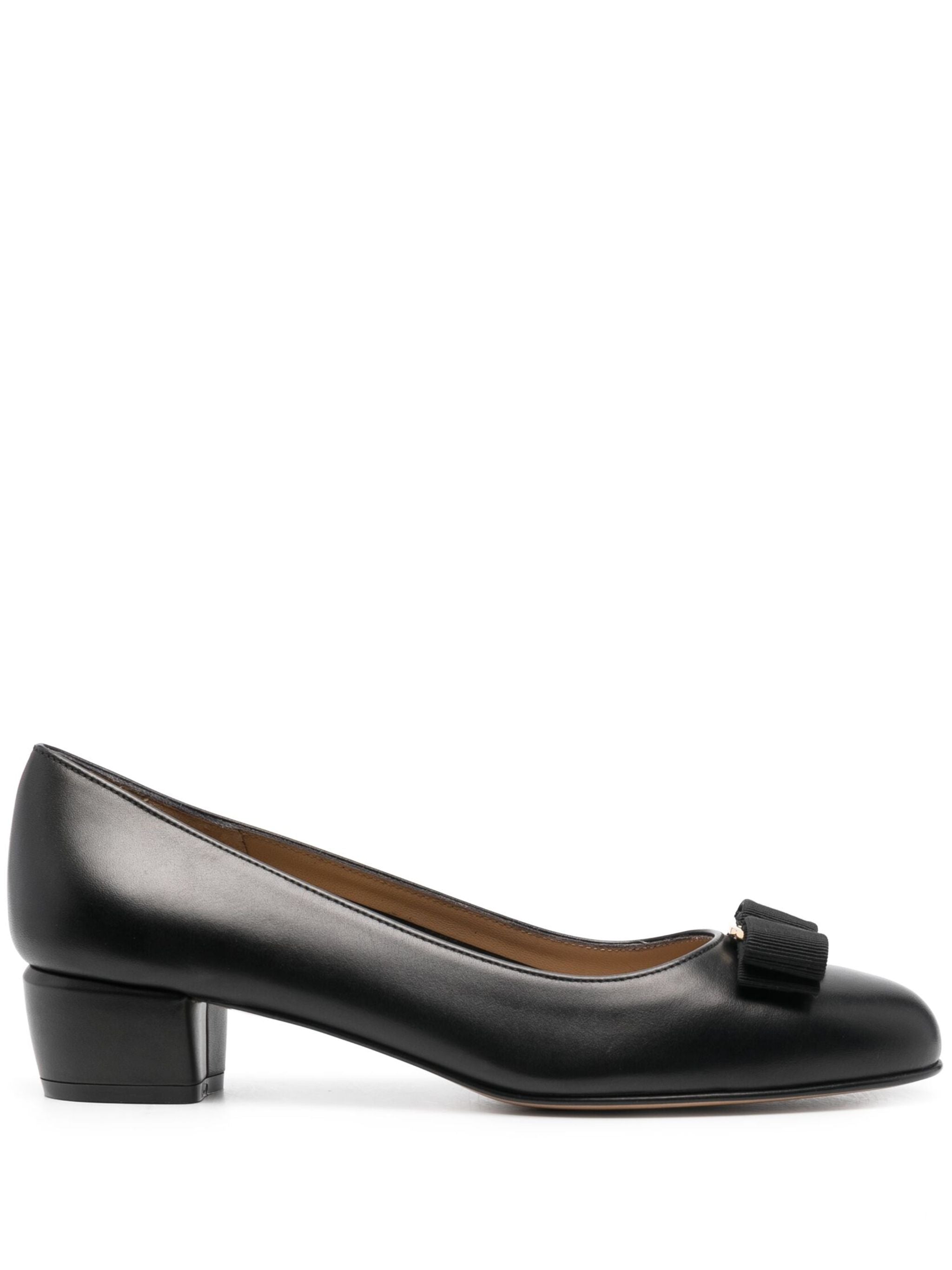 Black Vara 1 Timeless Leather Pumps