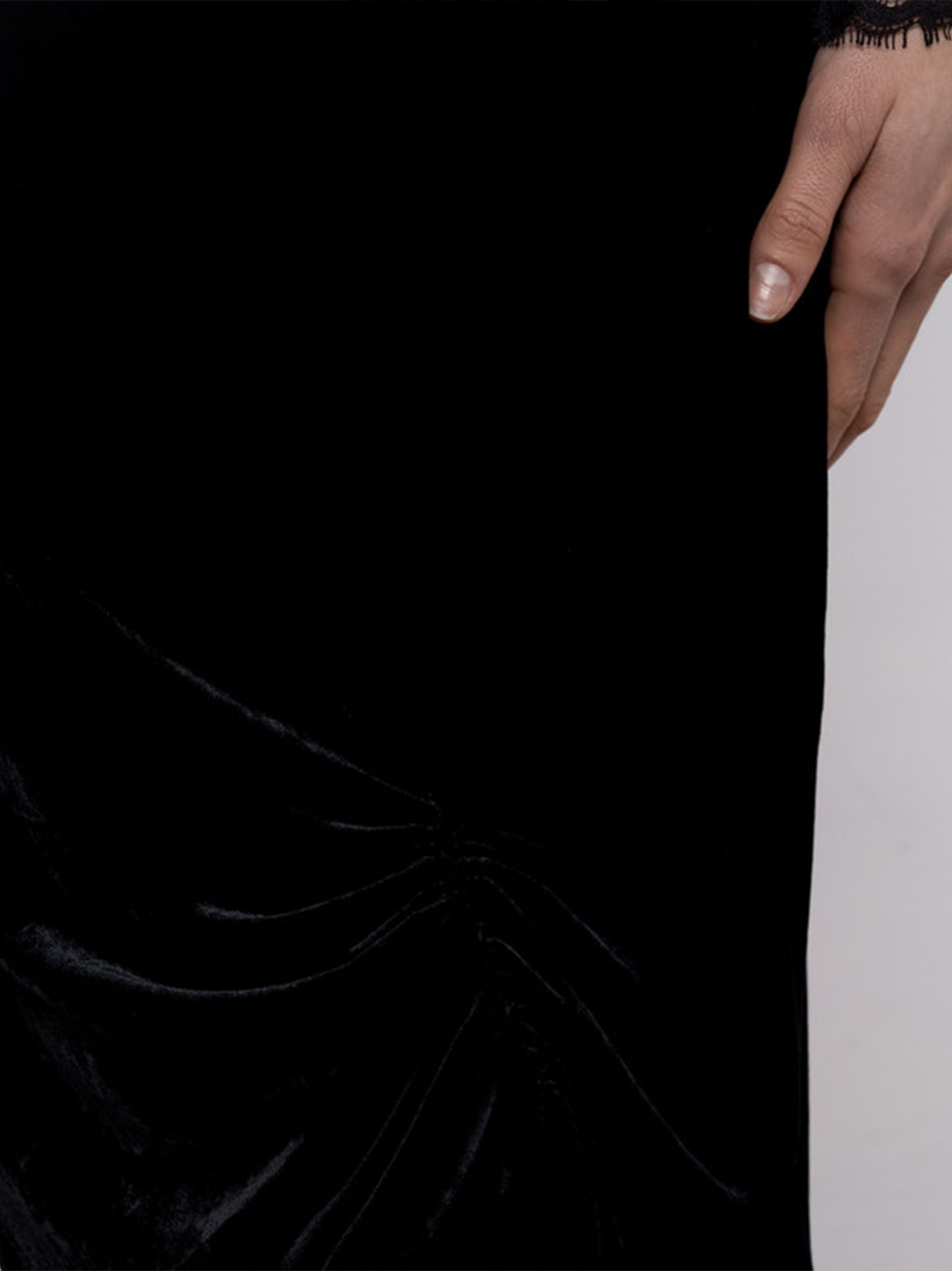 Black Fitted Gathered Front Midi Skirt
