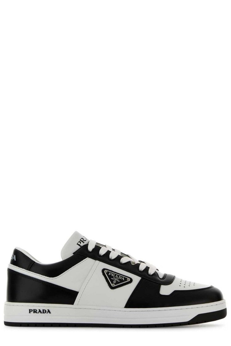 Low-Top Sneakers With Contrasting Leather Panels And Iconic Logo