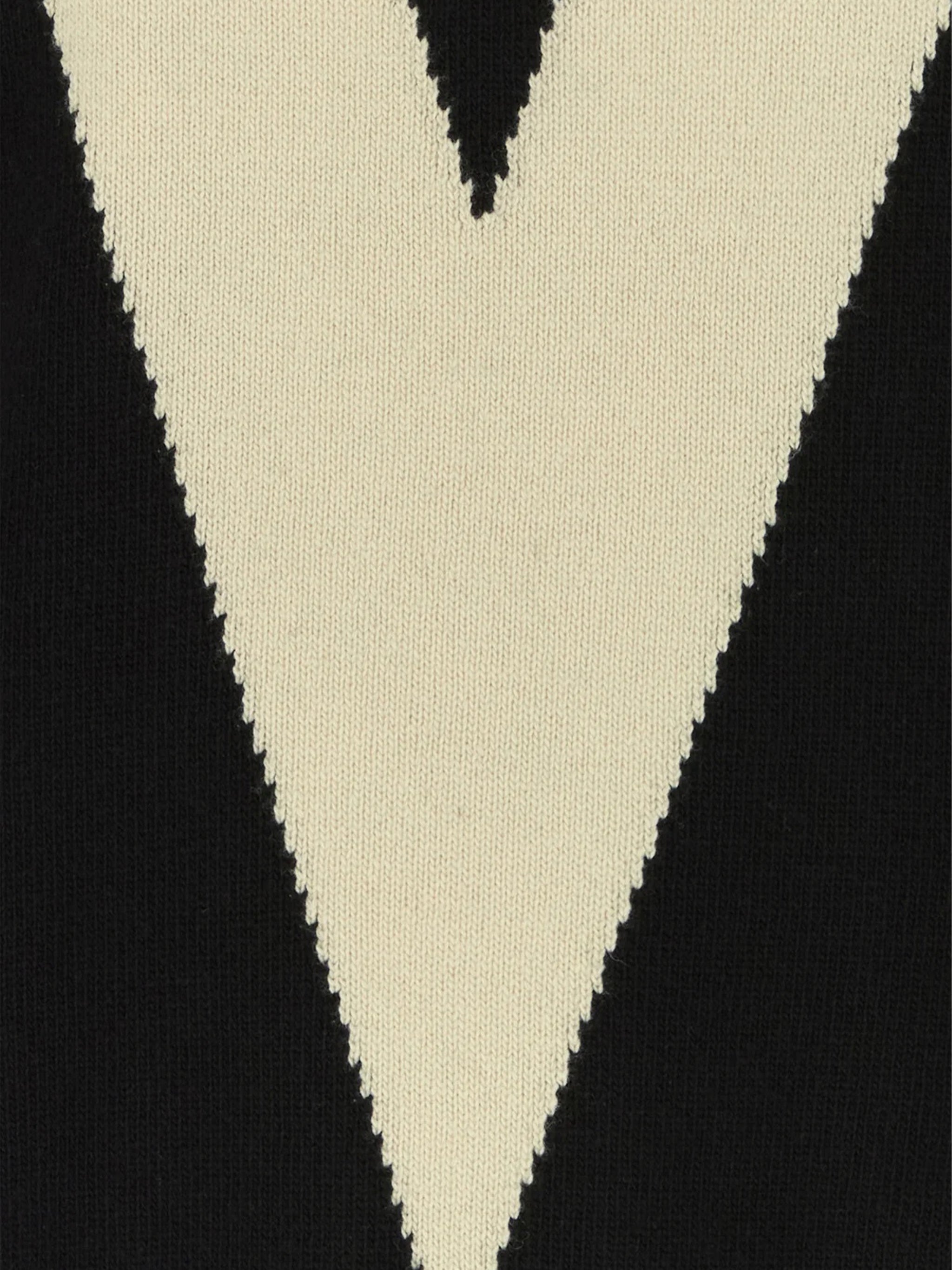 Knitted V-Shaped Pattern Pullover Sweater