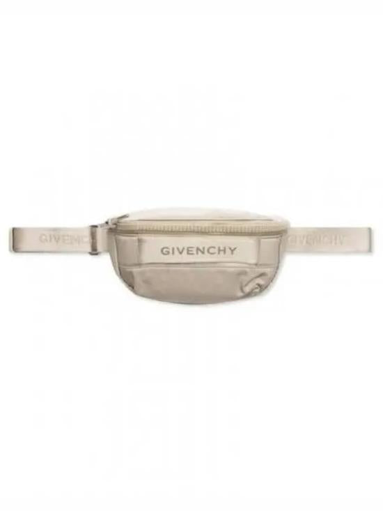Compact Rounded Belt Bag