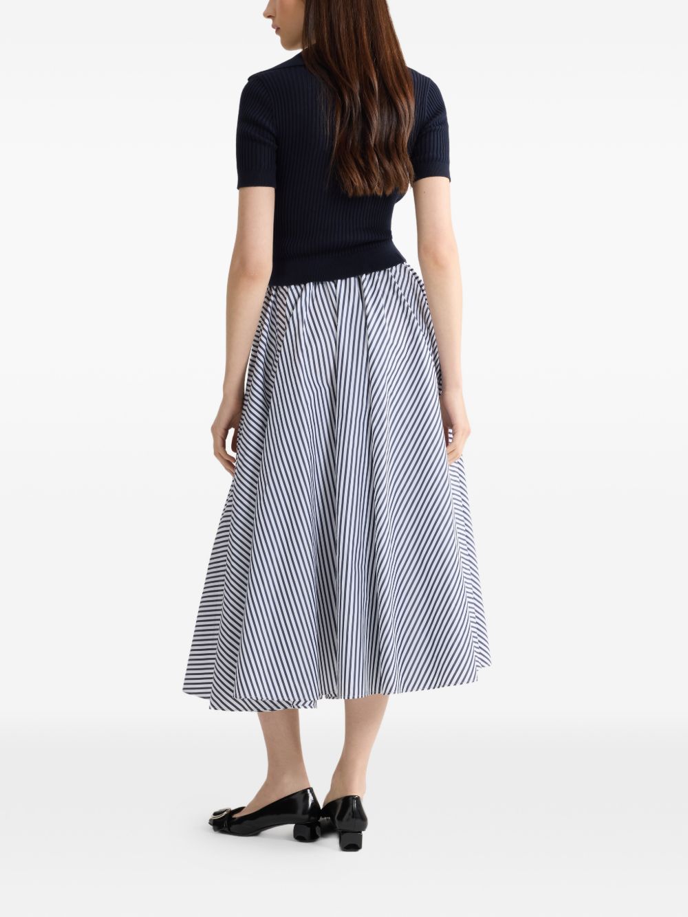 Deep V-Neck Short-Sleeved Sweater With Chest Pockets