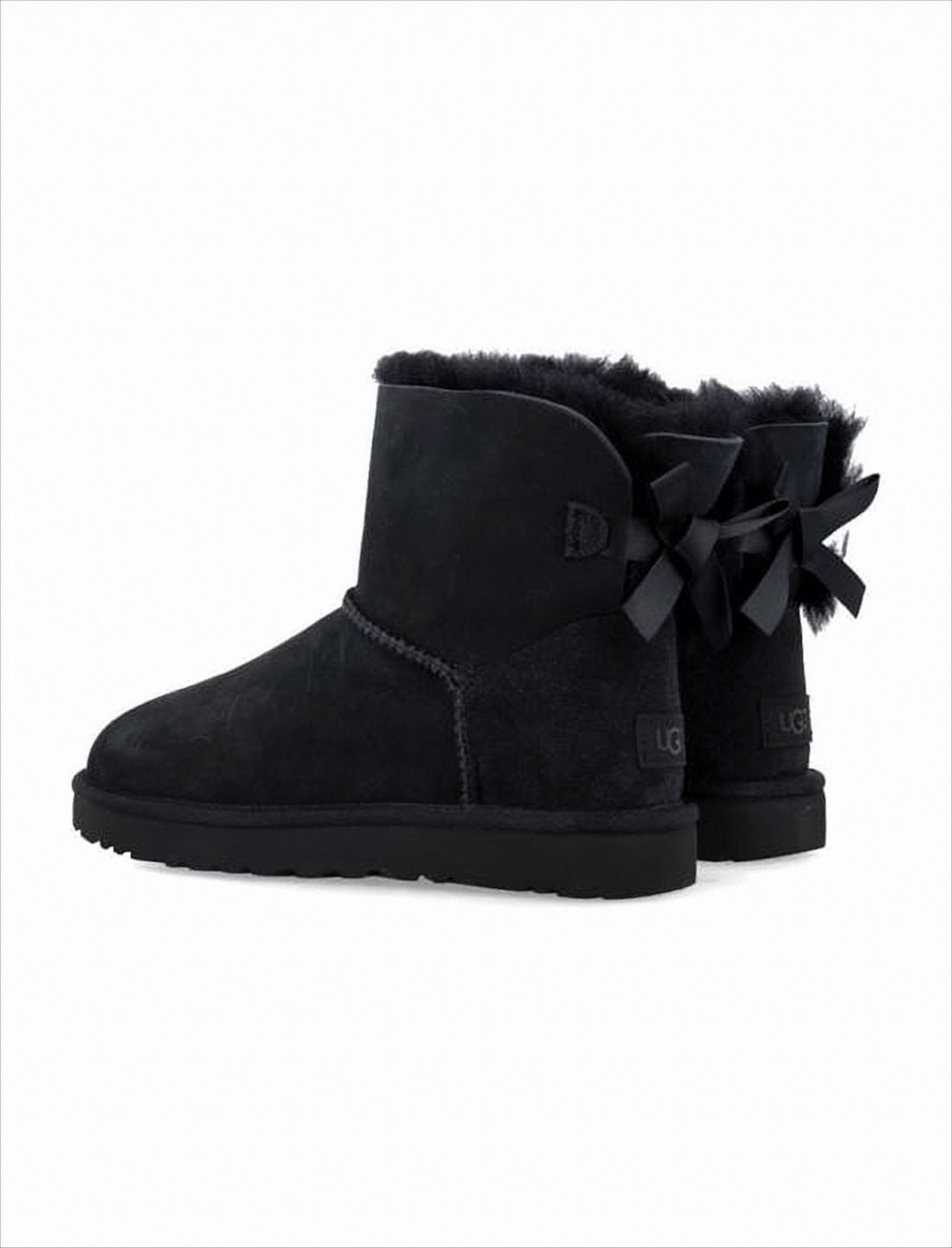 Suede Ankle Boots with Plush Interior and Decorative Bows