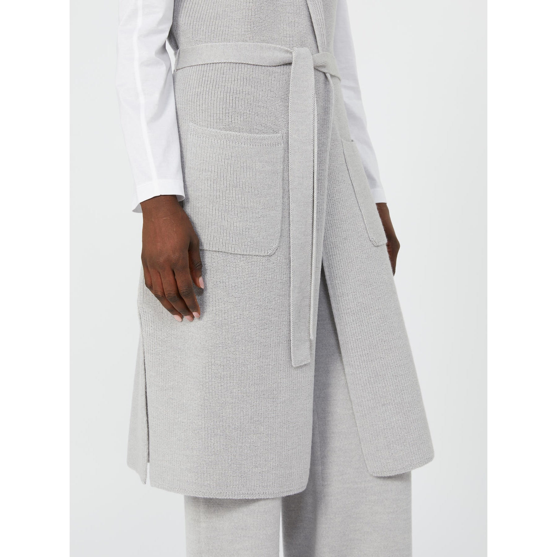 Refined Sleeveless Knit Vest With Hood