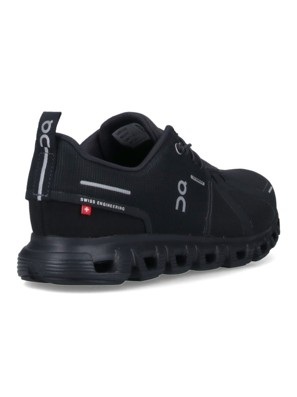 Low-Profile Sneakers With Segmented Sole And Reflective Accents