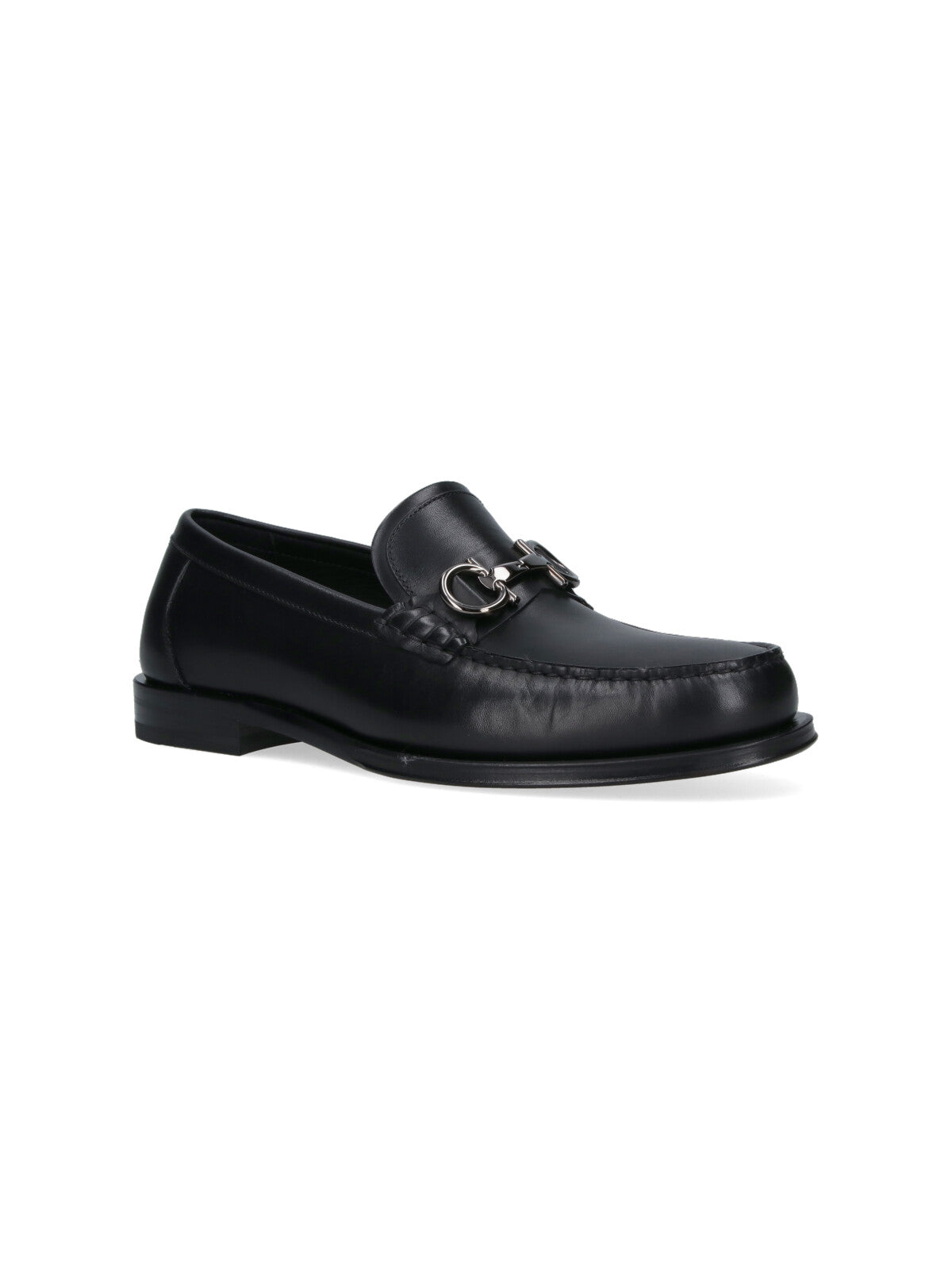 Smooth Leather Moccasin Toe Shoes with Polished Finish