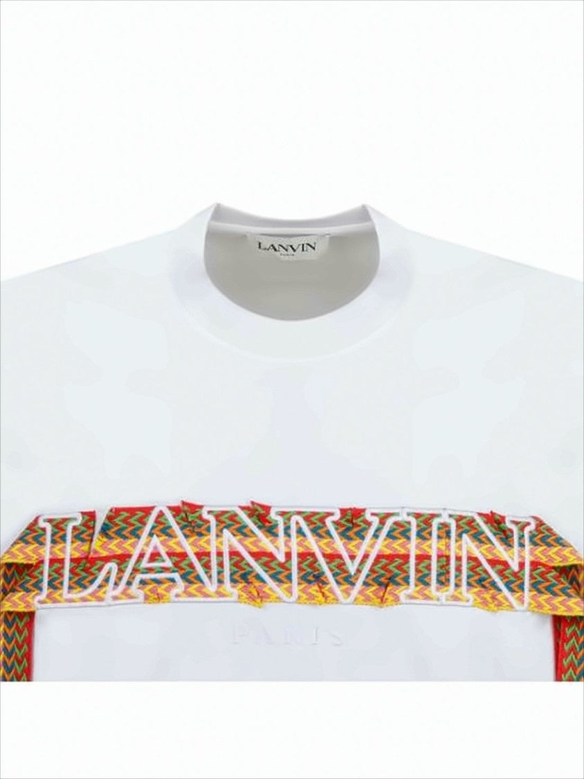 Short-Sleeved T-Shirt with Bold Graphic Design