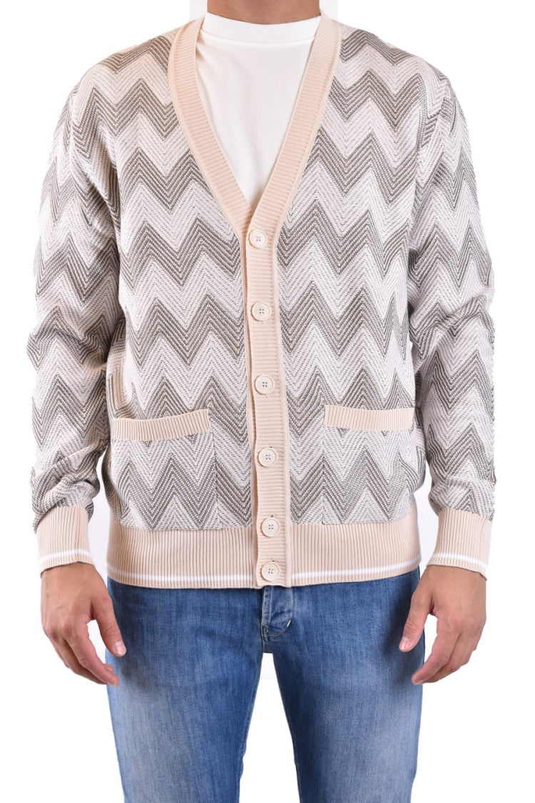 Zigzag Pattern Beige Knitwear With V-Neckline