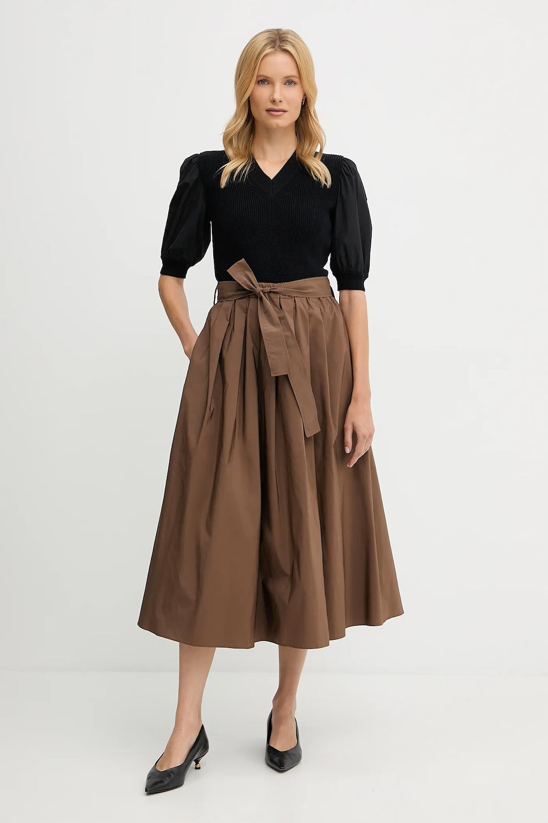 Fitted Ribbed Knit Top With Puffed Sleeves