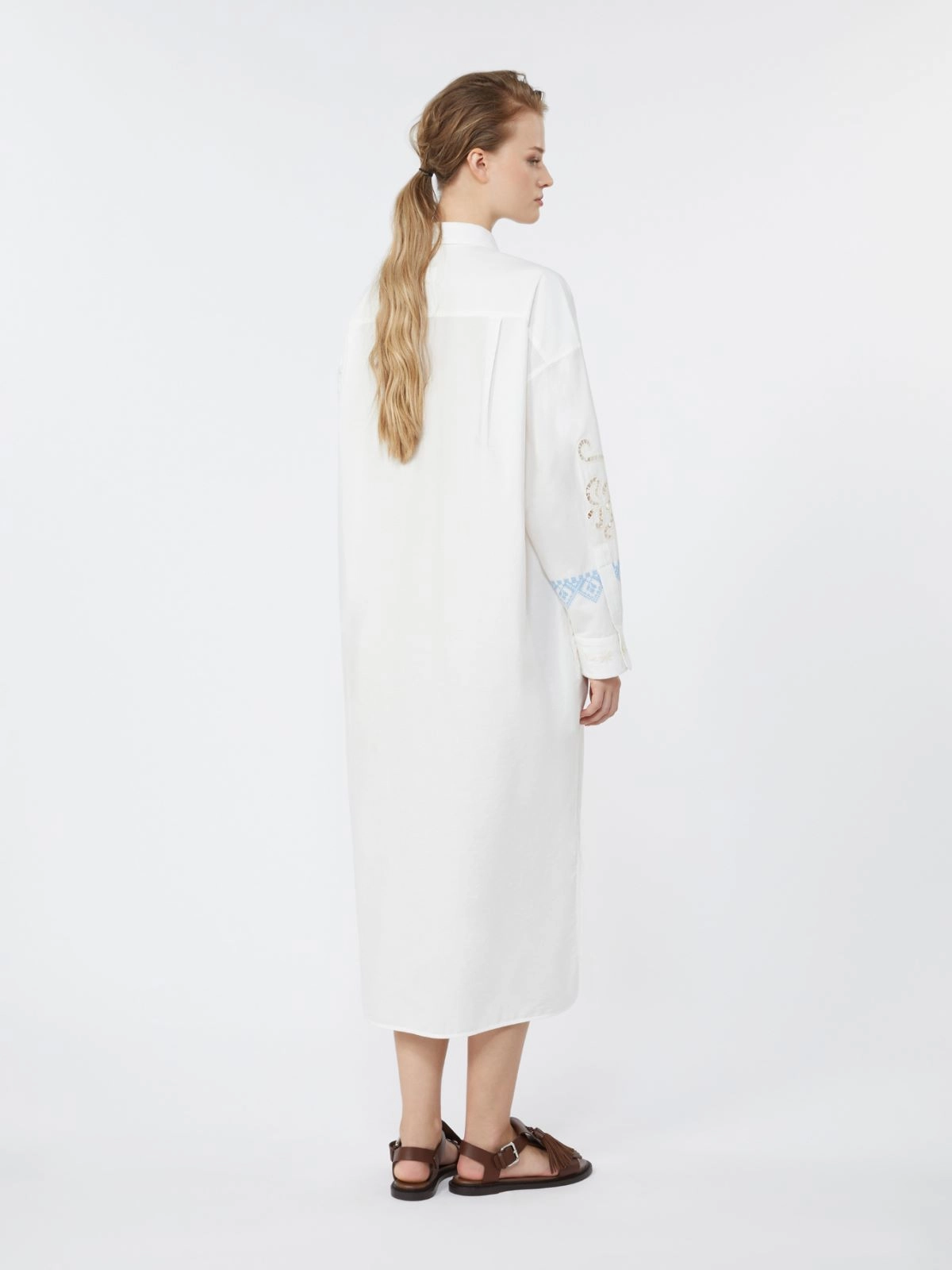 Loose-Fitting Shirt Dress with Embroidered Patterns