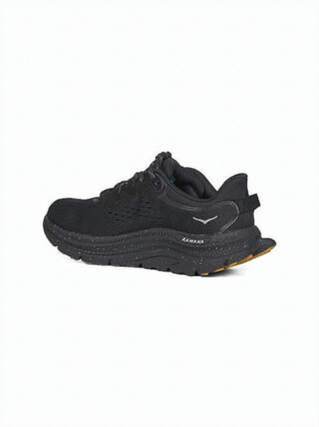 Low-Profile Black Sneakers with Breathable Mesh Upper