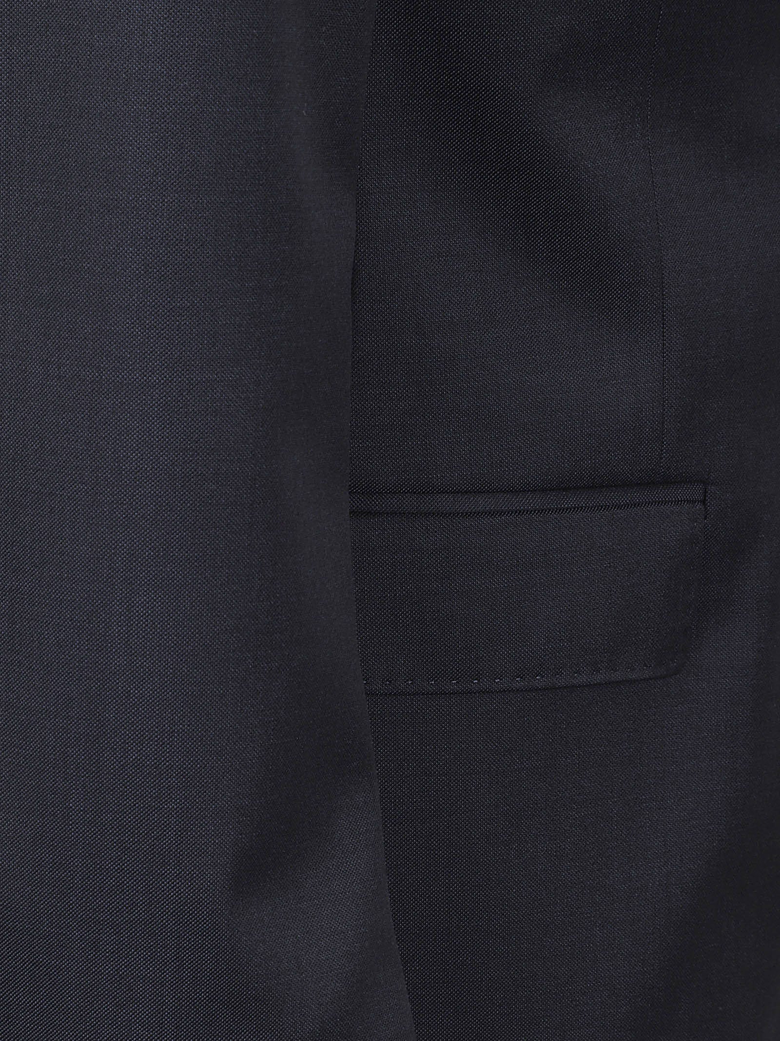 Tailored Black Wool Suit with Notch Lapels and Flap Pockets