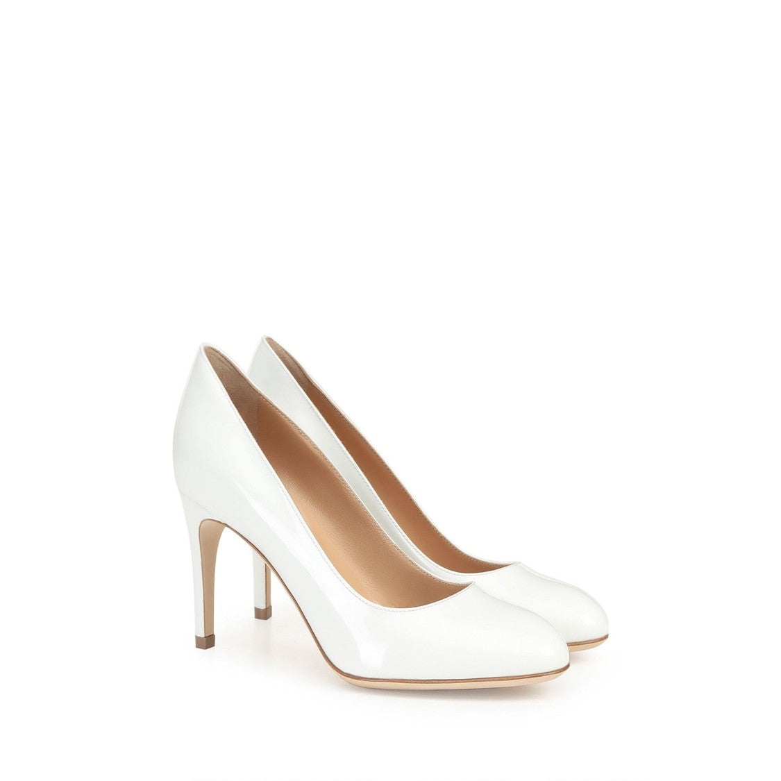 White Leather Pumps With Sleek Design