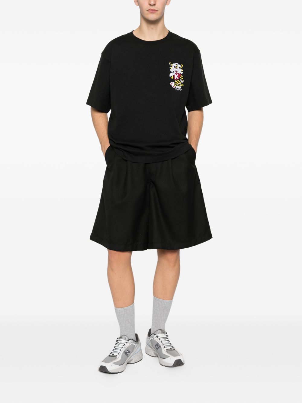 Short-Sleeve Black T-Shirt With Embroidered Tiger