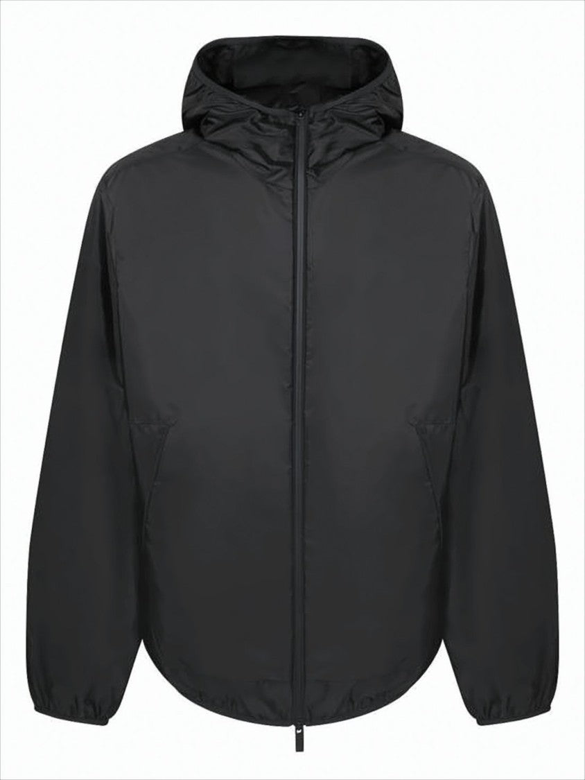Minimalist Dark Polyamidejacket
