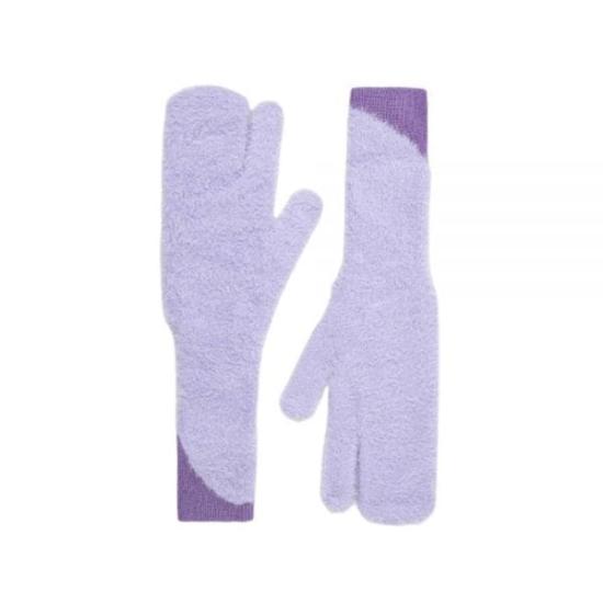 Long Lavender Gloves With Subtle Purple Accents