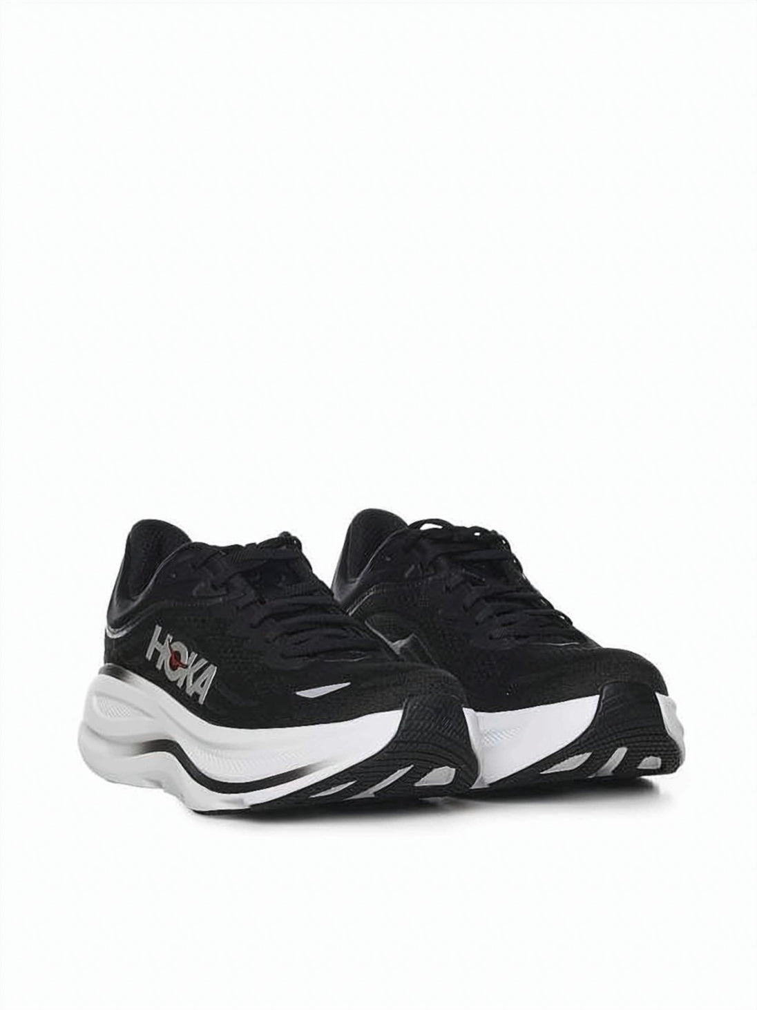 Low-Profile Black Sneakers with Cushioned Sole