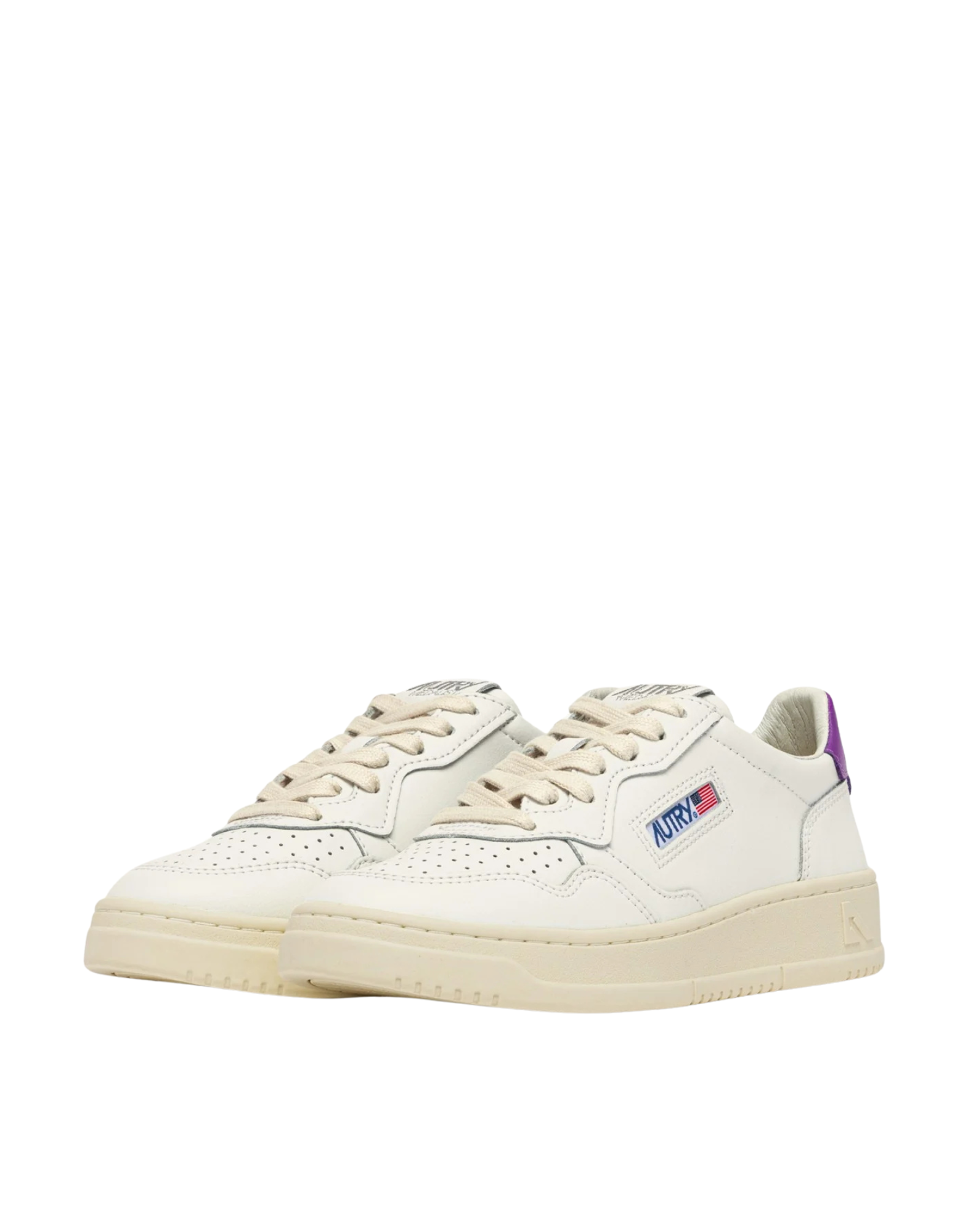 Medalist Low Women’s White/Dewberry Sneakers