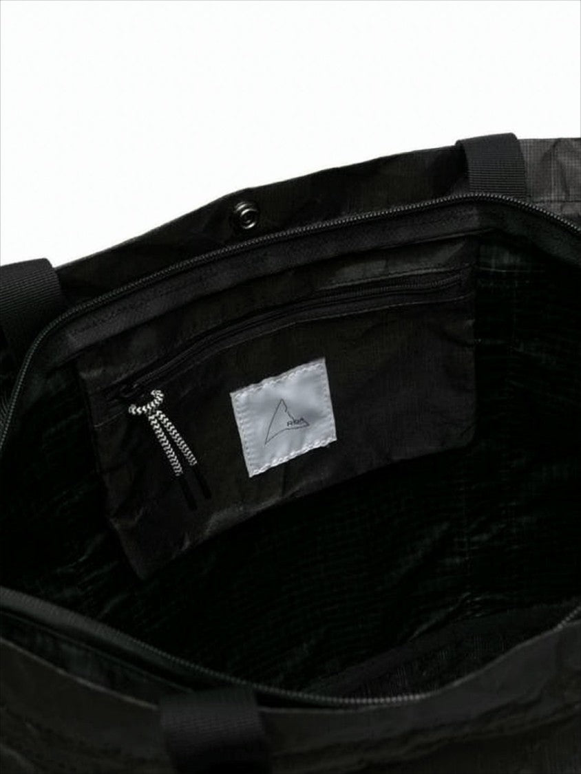 Crinkled-Texture Shoulder Bag with Minimalist Design