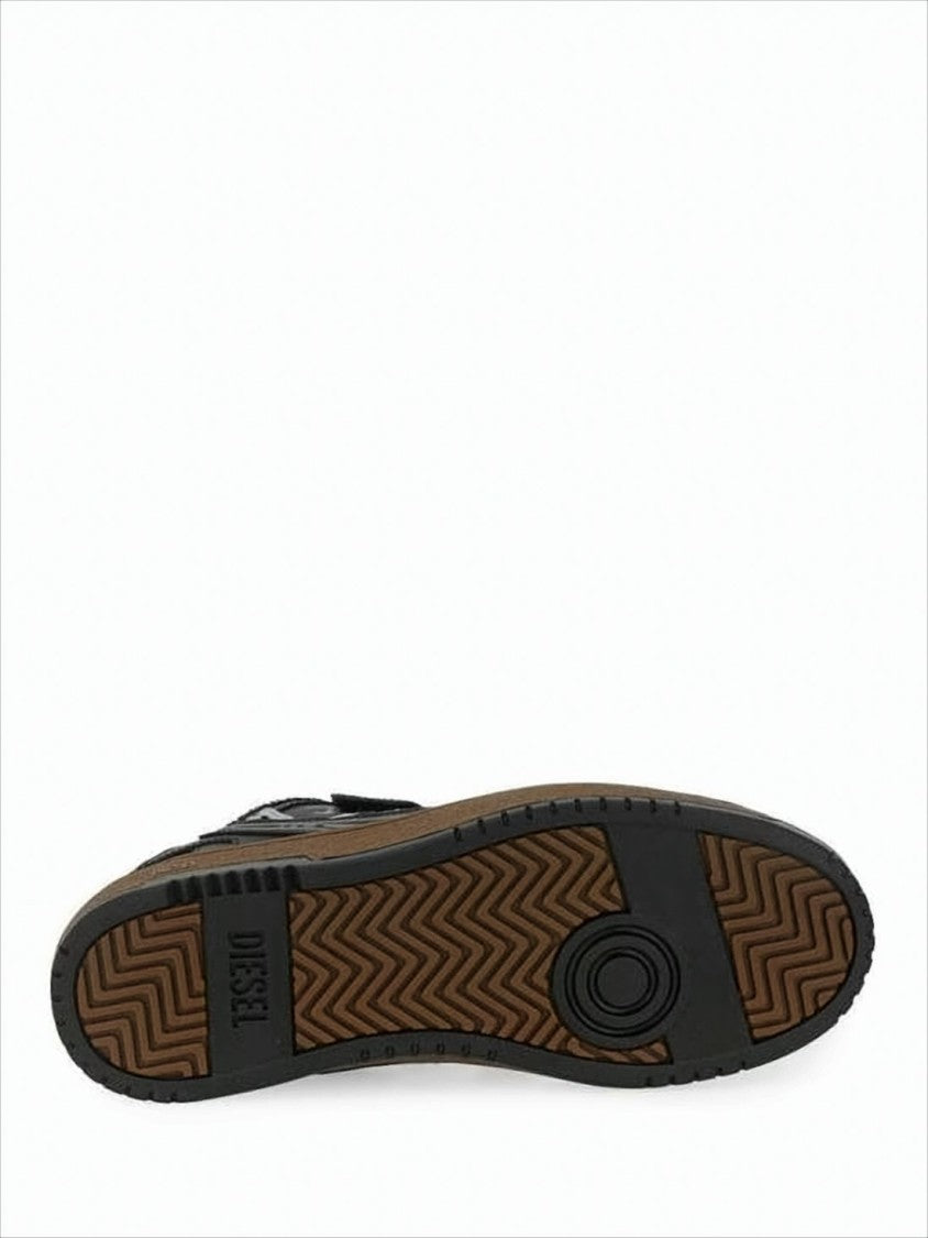 Low-Top Black Sneakers with Velcro Straps