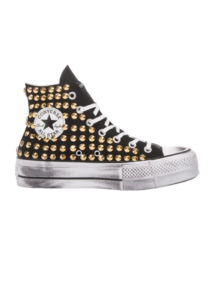 Platform Black, Gold