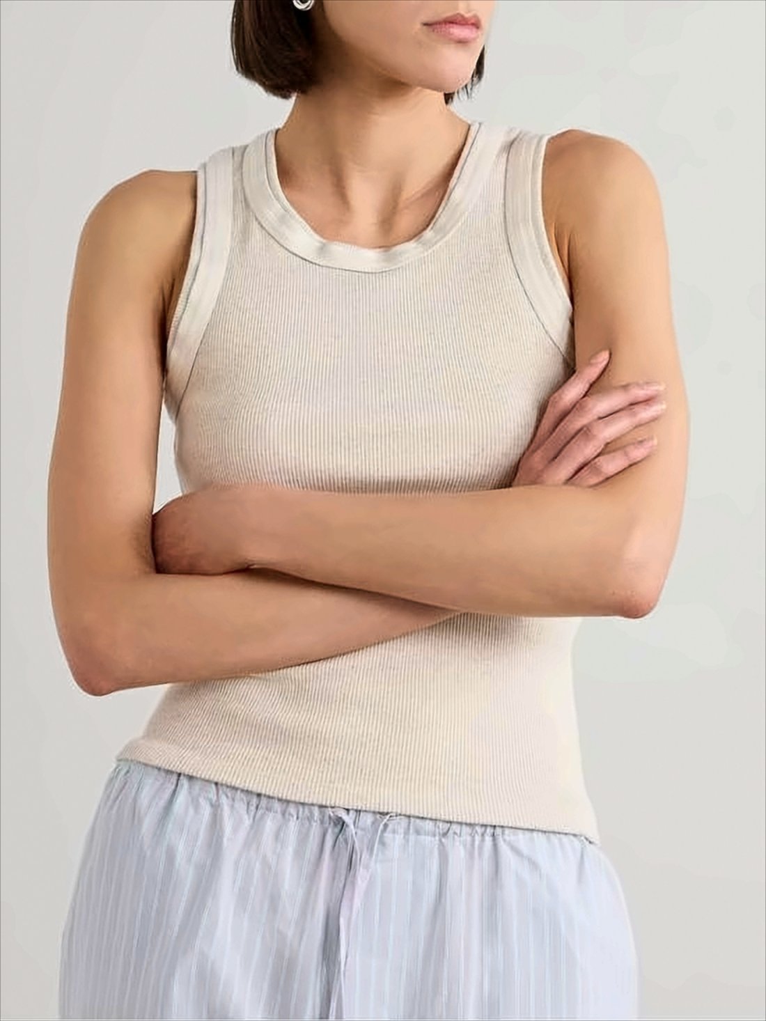 Sleeveless Ribbed Tank Top with Contrasting Trim